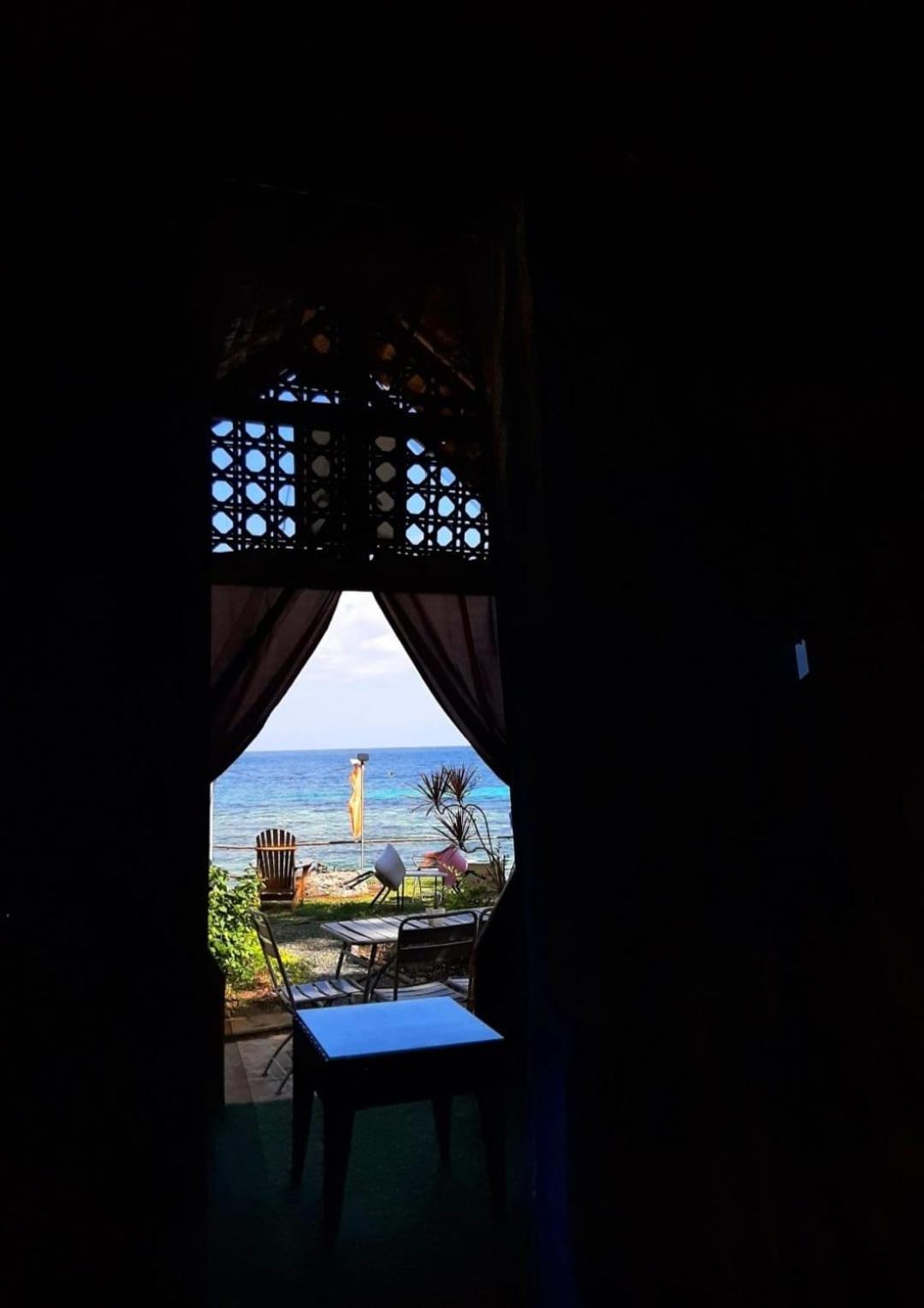 Jush Native And Glamping Hotel Dauis Bagian luar foto