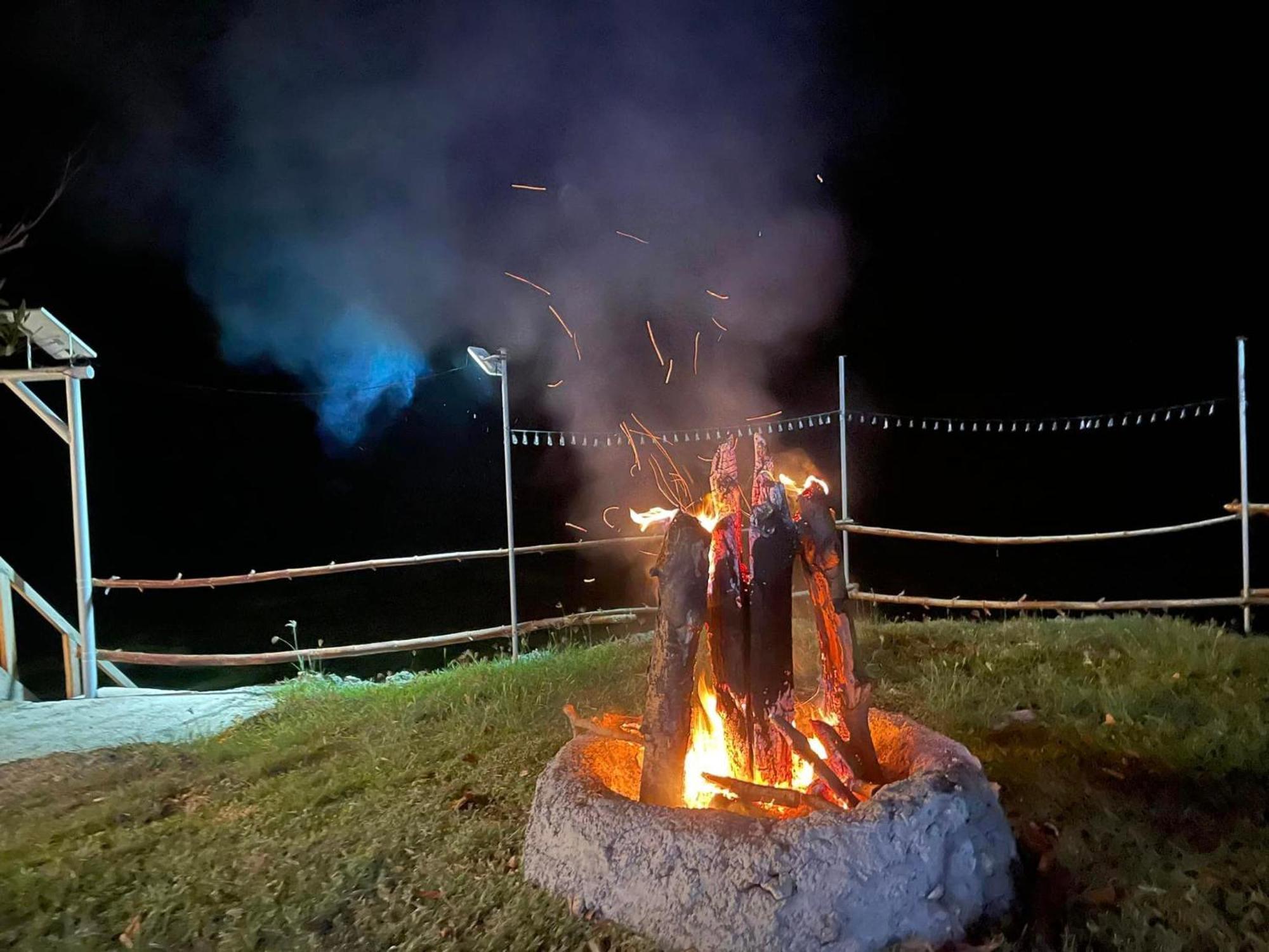 Jush Native And Glamping Hotel Dauis Bagian luar foto