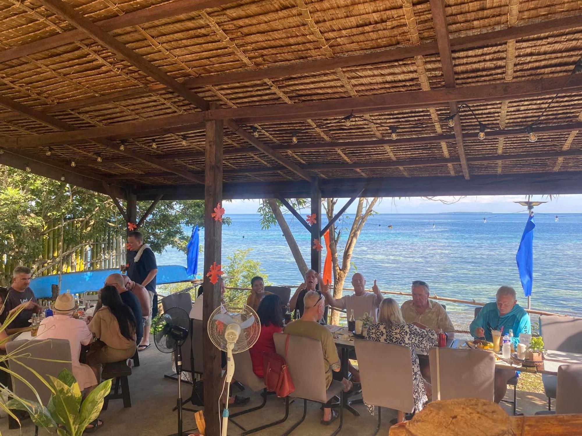 Jush Native And Glamping Hotel Dauis Bagian luar foto