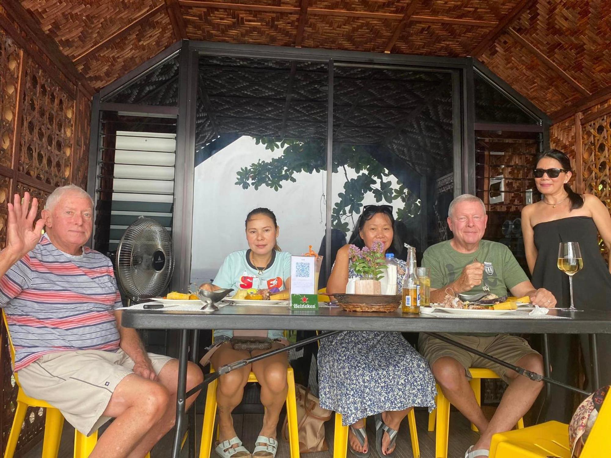 Jush Native And Glamping Hotel Dauis Bagian luar foto