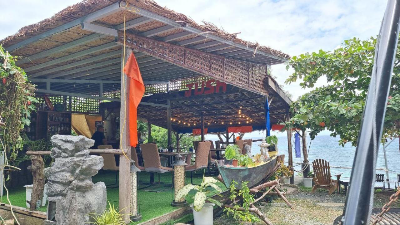 Jush Native And Glamping Hotel Dauis Bagian luar foto