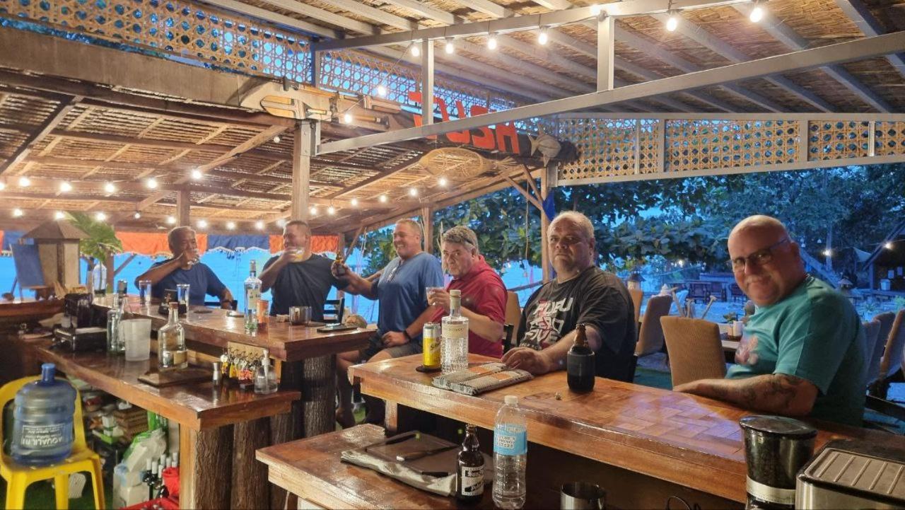 Jush Native And Glamping Hotel Dauis Bagian luar foto